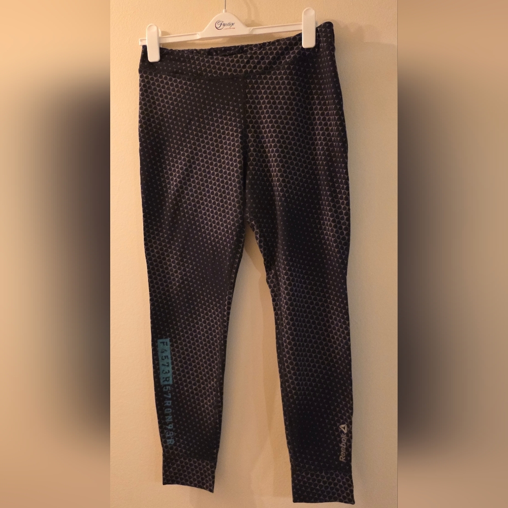 Reebok Play Dry Black and Gray Geometric‎ Leggings (Size Large)